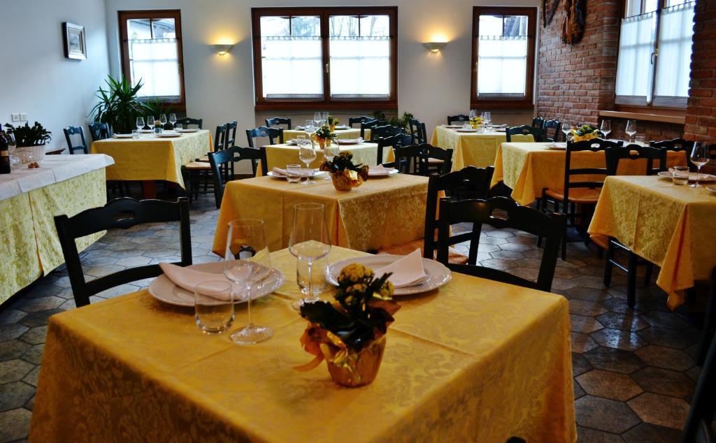 Hotel Locanda Le Tre Oche Molina di Ledro Luaran gambar