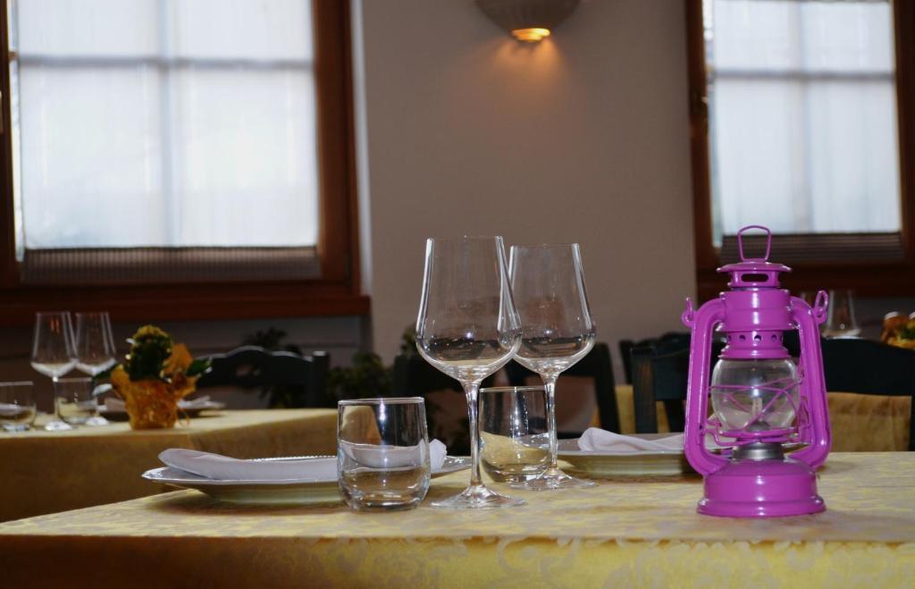 Hotel Locanda Le Tre Oche Molina di Ledro Luaran gambar