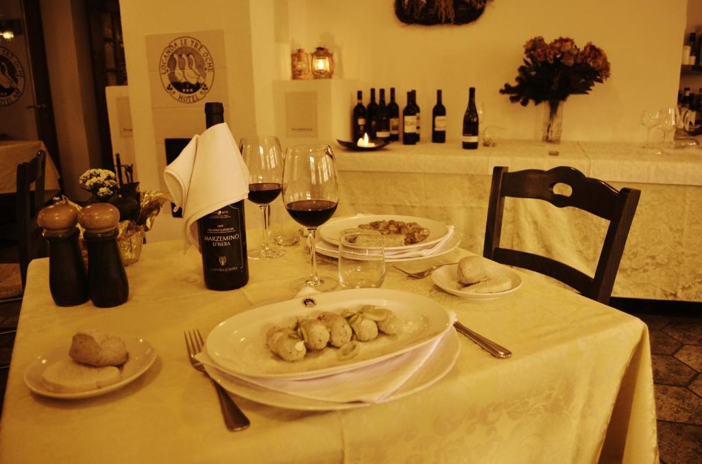 Hotel Locanda Le Tre Oche Molina di Ledro Luaran gambar