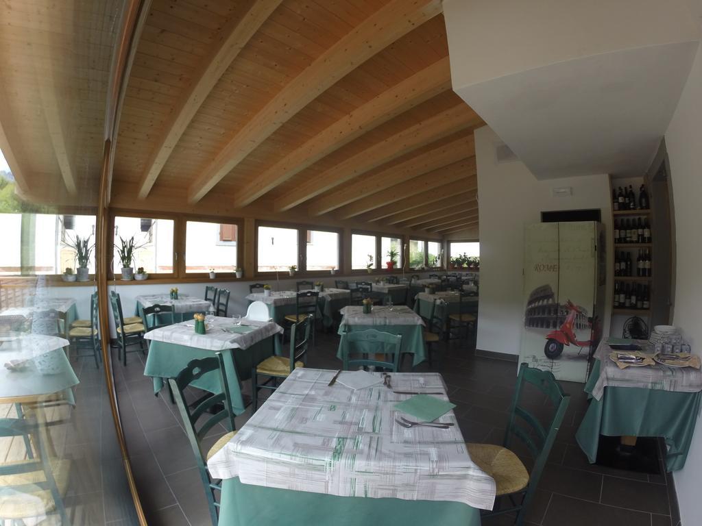 Hotel Locanda Le Tre Oche Molina di Ledro Luaran gambar