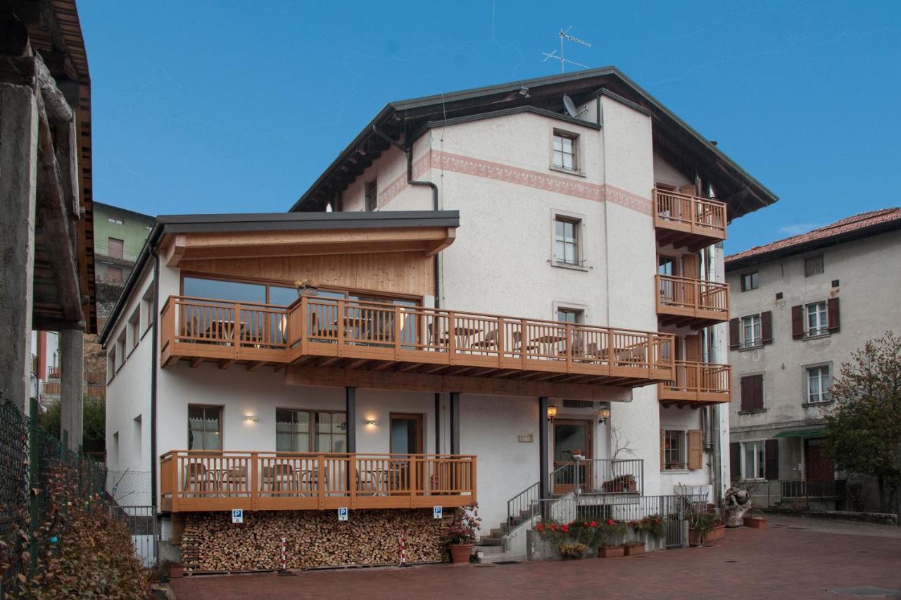 Hotel Locanda Le Tre Oche Molina di Ledro Luaran gambar